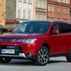 Mitsubishi Outlander III: Jaki silnik wybrać? Benzyna czy Diesel?