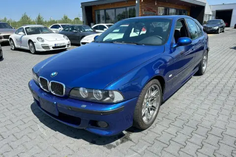 BMW E39 M5: Ostatni analogowy V8. Przewodnik i porady zakupowe.