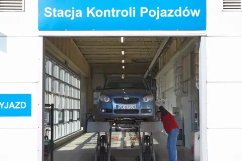 Przegląd auta 2026: Koszty, mandaty i jak zdać za pierwszym razem?