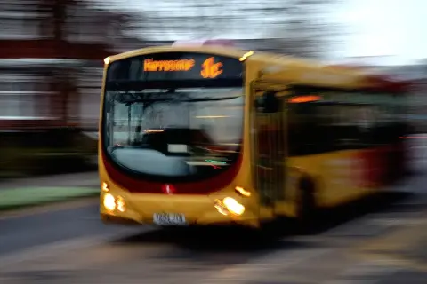 Pedał sprzęgła miękki? Jak odpowietrzyć je skutecznie krok po kroku
