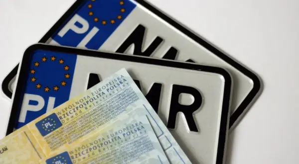 Koszt rejestracji samochodu w Polsce: Ile naprawdę zapłacisz?