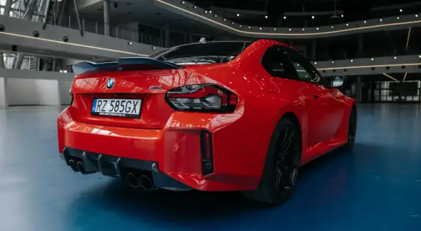 BMW M2 G87: Moc, emocje i kontrowersje czy to dla Ciebie?