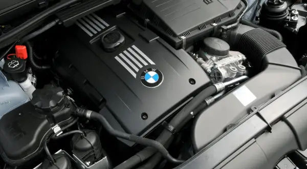 Jaki silnik do BMW E90? Wybierz mądrze i uniknij pułapek!