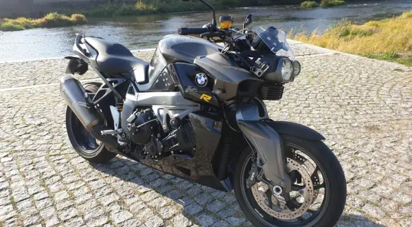 BMW K 1300 R: Czy warto kupić? Usterki, ceny, opinie i dane