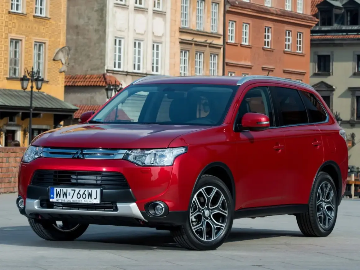 Mitsubishi Outlander III: Jaki silnik wybrać? Benzyna czy Diesel?