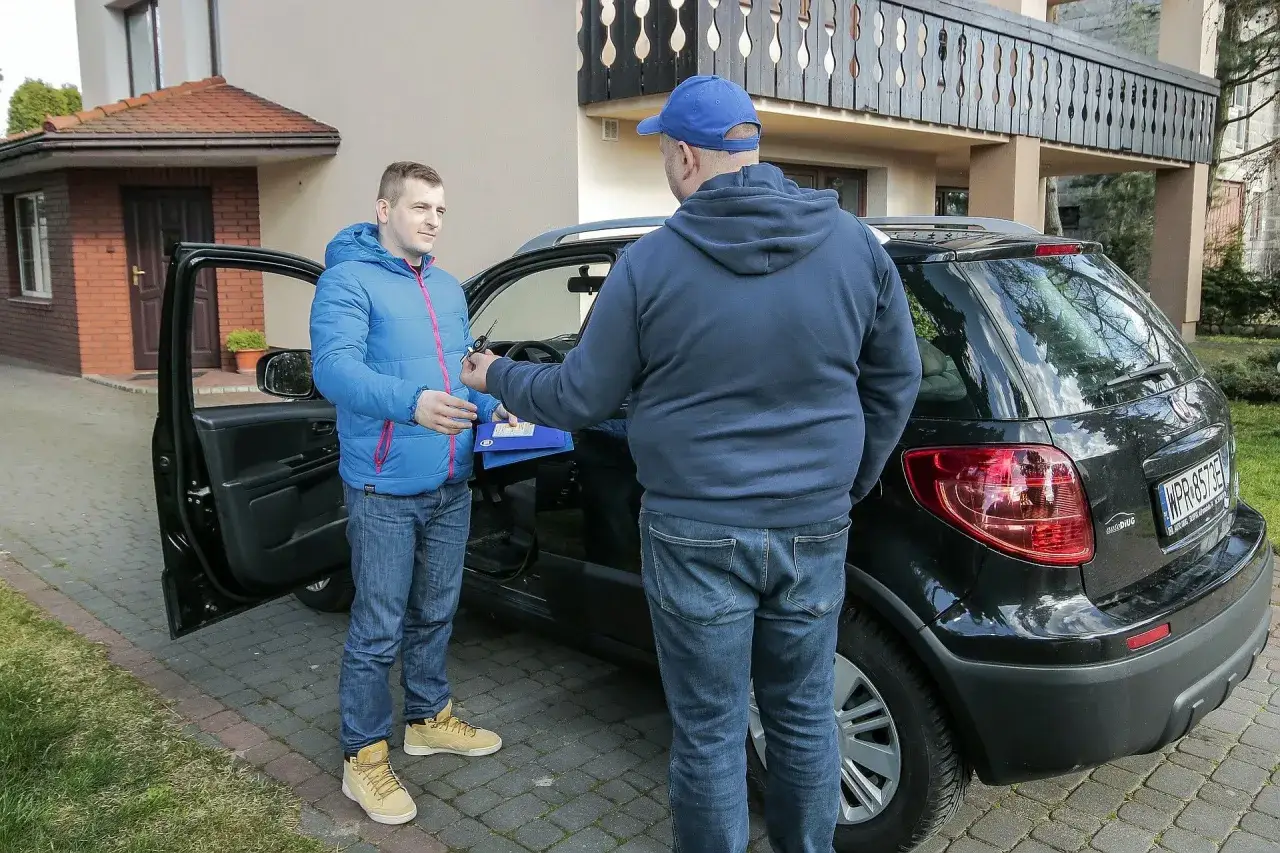wzór umowy kupna sprzedaży samochodu dwujęzyczna