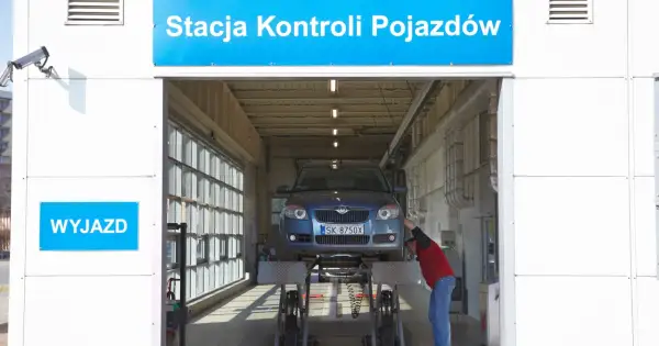 Przegląd auta 2026: Koszty, mandaty i jak zdać za pierwszym razem?